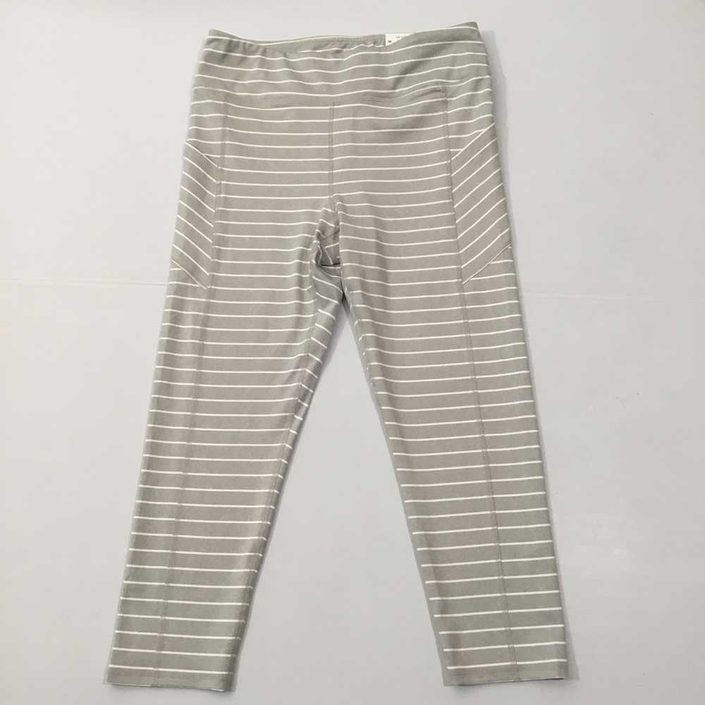 GAIAM OM Yoga Capri Workout Leggings